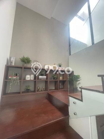 Hunian Mewah LB 380m2 Siap Pakai Desain Elegan di Citraland, Surabaya Hunian Mewah LB 380m2 Siap Pakai Desain Elegan di Citraland, Surabaya