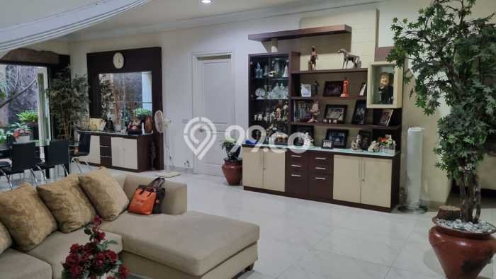 For Sale Rumah Mewah Exclusive di Sukolilo, Surabaya For Sale Rumah Mewah Exclusive di Sukolilo, Surabaya