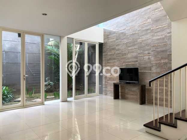 Dijual Rumah Luas Megah Dengan View Cantik di Citraland, Surabaya Dijual Rumah Luas Megah Dengan View Cantik di Citraland, Surabaya