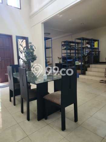 Dijual Rumah Premium dengan Fasilitas Sekitar Komplit di Mulyorejo, Surabaya Dijual Rumah Premium dengan Fasilitas Sekitar Komplit di Mulyorejo, Surabaya