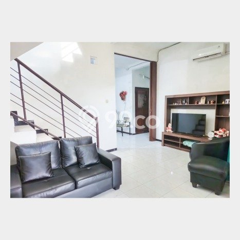 Dijual Cepat Rumah Bagus Siap Huni LB 250m2 di Wiyung, Surabaya Dijual Cepat Rumah Bagus Siap Huni LB 250m2 di Wiyung, Surabaya