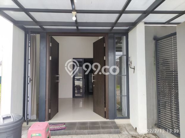 Rumah Luas Asri 2 KT Siap Pakai di Pakuwon Indah Surabaya Rumah Luas Asri 2 KT Siap Pakai di Pakuwon Indah Surabaya