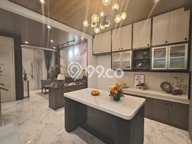 Ready to Use! Luxury House LT 126m2 Desain Modern di Pakuwon Indah Ready to Use! Luxury House LT 126m2 Desain Modern di Pakuwon Indah