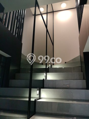 Rumah Modern Minimalis 4 Kamar Siap Huni di Lippo Cikarang Rumah Modern Minimalis 4 Kamar Siap Huni di Lippo Cikarang
