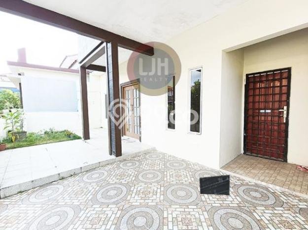 HUNIAN PILIHAN! Rumah kawasan Batam Centre, 3 KT, Lingkungan Strategis, LT 160m² LB 160m² HUNIAN PILIHAN! Rumah kawasan Batam Centre, 3 KT, Lingkungan Strategis, LT 160m² LB 160m²