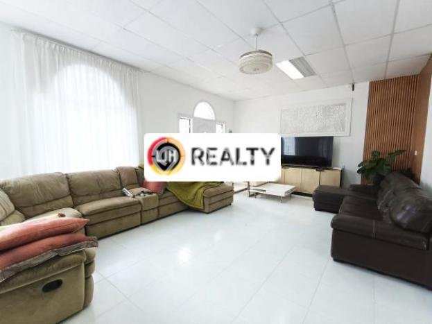 Rumah Eksklusif Siap Huni LT 285m2 di Batam Kota, Batam Rumah Eksklusif Siap Huni LT 285m2 di Batam Kota, Batam