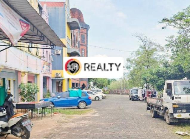 Ruko Kawasan Komersial Kawasan , Luas 221m2m², Jalan Utama Ruko Kawasan Komersial Kawasan , Luas 221m2m², Jalan Utama