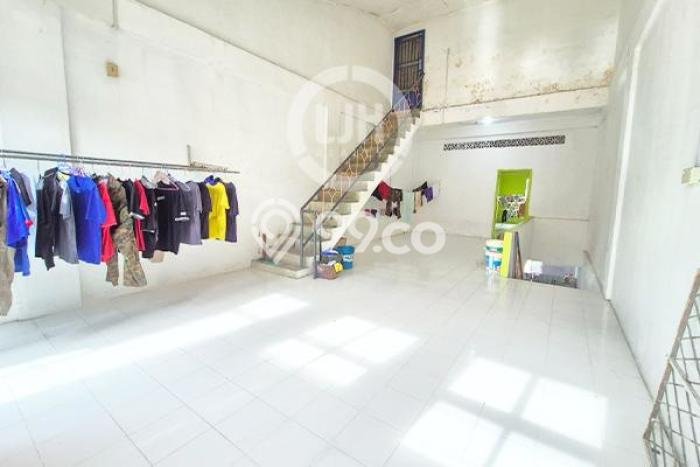 Ruko Dijual di Batam LT 90m2 & LB 270m2 Lokasi Terbaik! Ruko Dijual di Batam LT 90m2 & LB 270m2 Lokasi Terbaik!