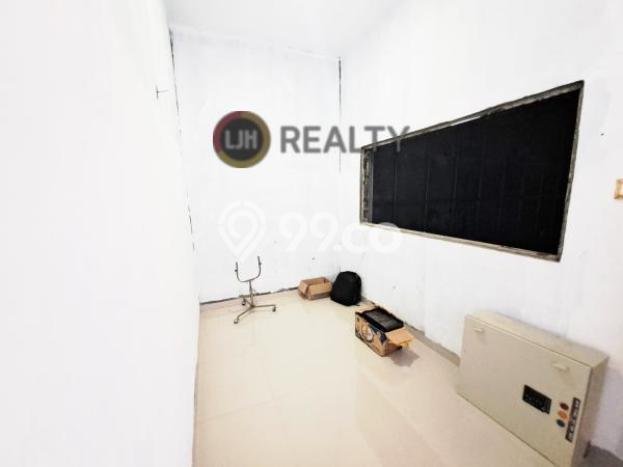 Rumah di Batam Kota, Batam, LT 174m² LB 330m² Rumah di Batam Kota, Batam, LT 174m² LB 330m²