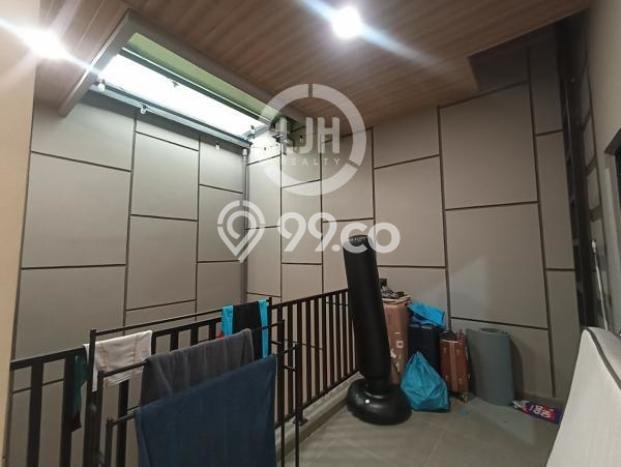 Hunian Strategis 4 KT LB 240m2 Kondisi Bagus di Batam Centre Hunian Strategis 4 KT LB 240m2 Kondisi Bagus di Batam Centre