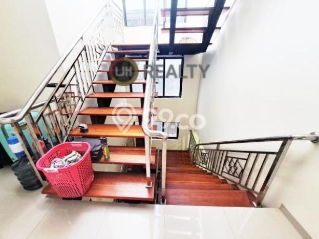 Rumah di Batam Kota, Batam, LT 174m² LB 330m² Rumah di Batam Kota, Batam, LT 174m² LB 330m²