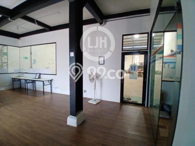 Disewakan Gudang di Pusat Kota Batam Ramai Strategis Disewakan Gudang di Pusat Kota Batam Ramai Strategis
