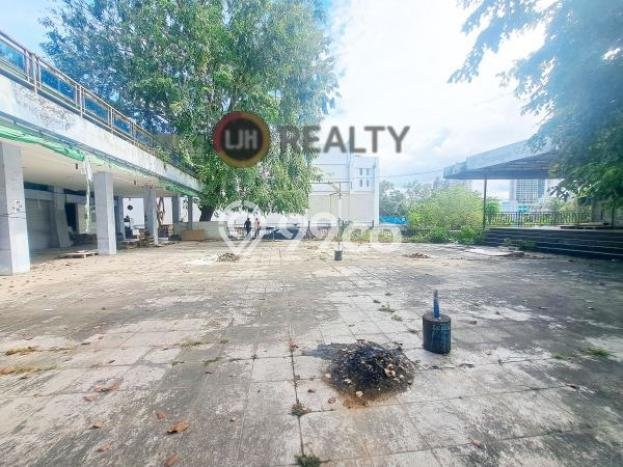 FOR SALE! Ruko di Batu Ampar Batam, LT 792m2, LB 600m2 FOR SALE! Ruko di Batu Ampar Batam, LT 792m2, LB 600m2