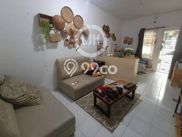 PROPERTI UNGGULAN! Rumah Strategis di , LT 75m2m² Bangunan 50m2m² PROPERTI UNGGULAN! Rumah Strategis di , LT 75m2m² Bangunan 50m2m²
