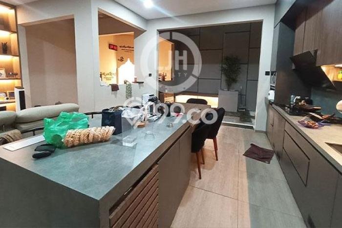 Hunian Strategis 4 KT LB 240m2 Kondisi Bagus di Batam Centre Hunian Strategis 4 KT LB 240m2 Kondisi Bagus di Batam Centre