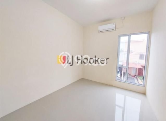 Rumah Siap Huni lokasi Batam Kota, Batam, Luas 120m² LB 65m² Rumah Siap Huni lokasi Batam Kota, Batam, Luas 120m² LB 65m²