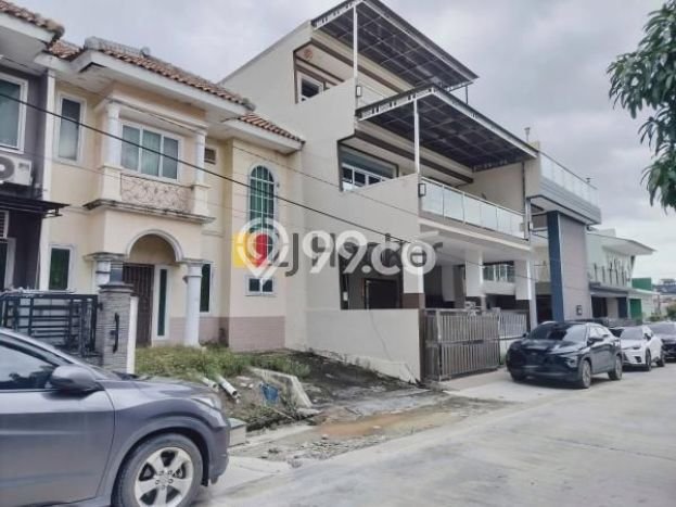 PROPERTI UNGGULAN! Rumah Premium area Batam Kota, LT 140m² Bangunan 140m² PROPERTI UNGGULAN! Rumah Premium area Batam Kota, LT 140m² Bangunan 140m²