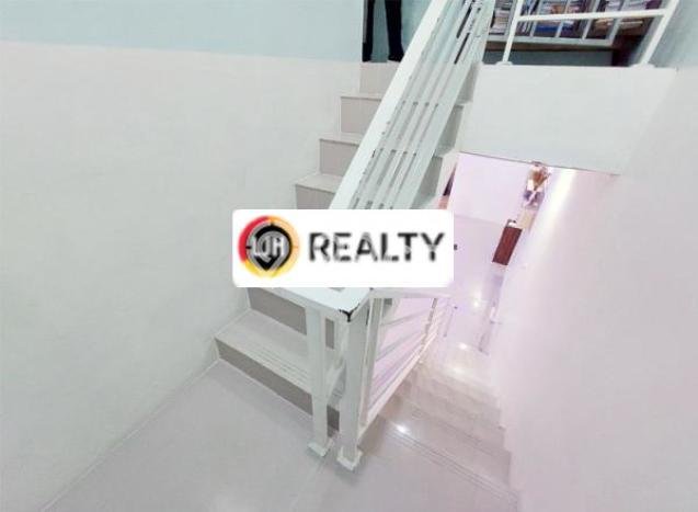 Rumah Modern 3 KT di Tiban Batam Semi Furnished Rumah Modern 3 KT di Tiban Batam Semi Furnished