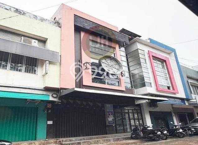 Ruko Dijual di Batam LT 104m2 & LB 250m2 Lokasi Terbaik! Ruko Dijual di Batam LT 104m2 & LB 250m2 Lokasi Terbaik!