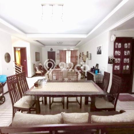 Rumah Elit LB 260m2 Siap Pakai Desain Elegan di Kota Baru Parahyangan, Bandung Rumah Elit LB 260m2 Siap Pakai Desain Elegan di Kota Baru Parahyangan, Bandung