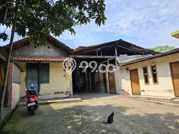 Pabrik Dijual di Margaasih Bandung dengan Luas Bangunan 600m2 Pabrik Dijual di Margaasih Bandung dengan Luas Bangunan 600m2