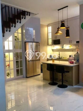 Hunian Elit LB 250m2 Siap Huni Desain Elegan di Kota Baru Parahyangan, Bandung Hunian Elit LB 250m2 Siap Huni Desain Elegan di Kota Baru Parahyangan, Bandung