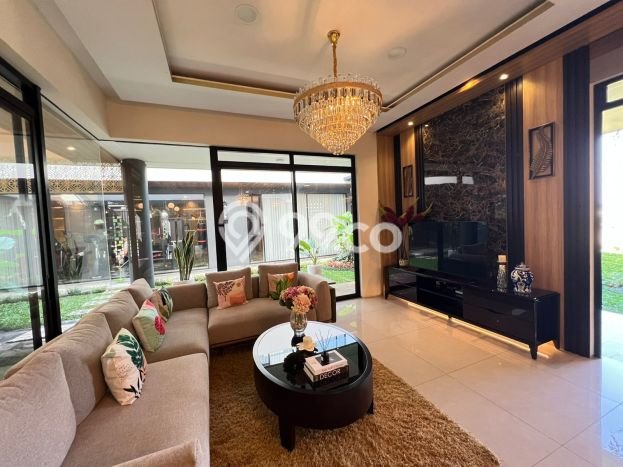 Ready to Use! Luxury House LT 495m2 Desain Elegan di Kota Baru Parahyangan Ready to Use! Luxury House LT 495m2 Desain Elegan di Kota Baru Parahyangan