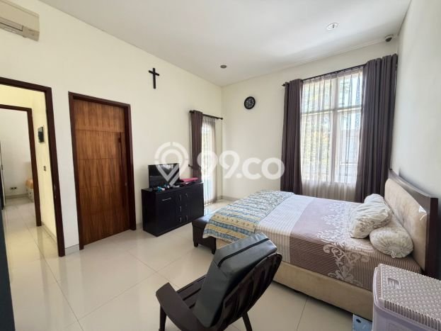 Rumah Mewah LB 500m2 Siap Pakai Desain Elegan di Kota Baru Parahyangan, Bandung Rumah Mewah LB 500m2 Siap Pakai Desain Elegan di Kota Baru Parahyangan, Bandung