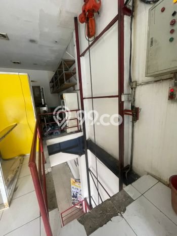 Unit Ruko Dijual di Bandung LT 420m2 & LB 500m2 Unit Ruko Dijual di Bandung LT 420m2 & LB 500m2