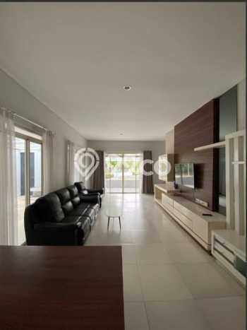 Ready to Use! Premium House LT 271m2 Desain Elegan di Kota Baru Parahyangan Ready to Use! Premium House LT 271m2 Desain Elegan di Kota Baru Parahyangan