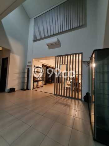 Rumah Luxury Modern Tanpa Renovasi di Kota Baru Parahyangan Bandung Rumah Luxury Modern Tanpa Renovasi di Kota Baru Parahyangan Bandung