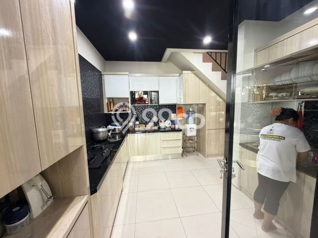 Ready to Use! Luxury House LT 630m2 Desain Modern di Kota Baru Parahyangan Ready to Use! Luxury House LT 630m2 Desain Modern di Kota Baru Parahyangan