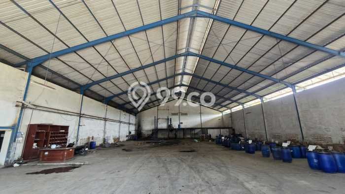 Gudang Dijual di Padalarang LT 8294m2, LB 2879m2 untuk Investasi Gudang Dijual di Padalarang LT 8294m2, LB 2879m2 untuk Investasi