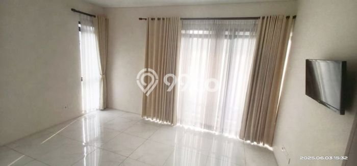 Dijual Rumah Luas Elegan Dengan View Cantik di Kota Baru Parahyangan, Bandung Dijual Rumah Luas Elegan Dengan View Cantik di Kota Baru Parahyangan, Bandung