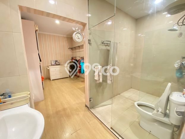 Rumah Luxury Modern Tanpa Renovasi di Kota Baru Parahyangan Bandung Rumah Luxury Modern Tanpa Renovasi di Kota Baru Parahyangan Bandung