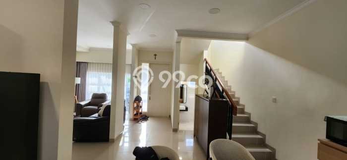 Jual Rumah Luas Elegan Dengan View Eksklusif di Gading Serpong The Spring, Tangerang Jual Rumah Luas Elegan Dengan View Eksklusif di Gading Serpong The Spring, Tangerang
