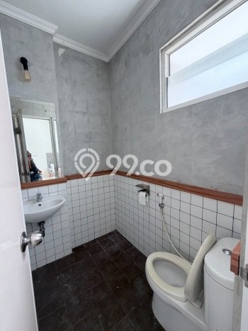 Disewakan Ruko di Kawasan Ramai Gading Serpong Luas 107m2 Disewakan Ruko di Kawasan Ramai Gading Serpong Luas 107m2