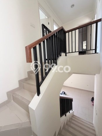 Disewakan! Rumah 3 Kamar Tidur &
2 Kamar Mandi di Gading Serpong, Tangerang Disewakan! Rumah 3 Kamar Tidur &
2 Kamar Mandi di Gading Serpong, Tangerang