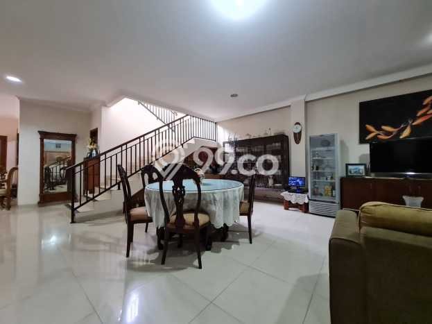 Dijual Rumah Mewah Elegan Dengan View Cantik di Kemang, Jakarta Selatan Dijual Rumah Mewah Elegan Dengan View Cantik di Kemang, Jakarta Selatan