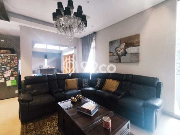 Rumah Luxury Modern Siap Huni di Sektor 9-Bintaro Tangerang Selatan Rumah Luxury Modern Siap Huni di Sektor 9-Bintaro Tangerang Selatan
