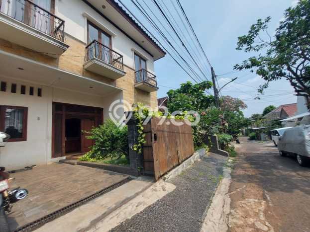 Ready to Use! Premium House LT 190m2 Desain Elegan di Lebak Bulus Ready to Use! Premium House LT 190m2 Desain Elegan di Lebak Bulus