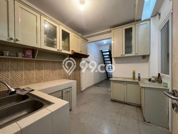 Rumah Strategis Minimalis Lb 100m2 di Cinere, Depok Rumah Strategis Minimalis Lb 100m2 di Cinere, Depok