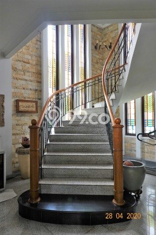 Dijual Rumah Luas Megah Dengan View Cantik di Ragunan, Jakarta Selatan Dijual Rumah Luas Megah Dengan View Cantik di Ragunan, Jakarta Selatan