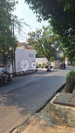 Jual Rumah Luas Elegan Dengan View Eksklusif di Condet, Jakarta Timur Jual Rumah Luas Elegan Dengan View Eksklusif di Condet, Jakarta Timur