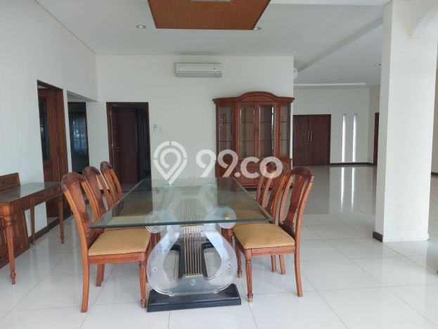 Hunian Minimalis dengan LT 930m2 & LB 450m2 Dikontrakkan di Kuningan Hunian Minimalis dengan LT 930m2 & LB 450m2 Dikontrakkan di Kuningan