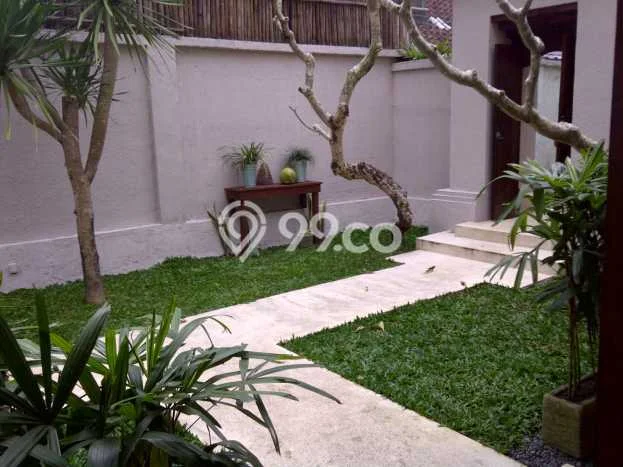 Disewakan Rumah Konsep Modern di Ubud Gianyar dengan 6 KT Disewakan Rumah Konsep Modern di Ubud Gianyar dengan 6 KT
