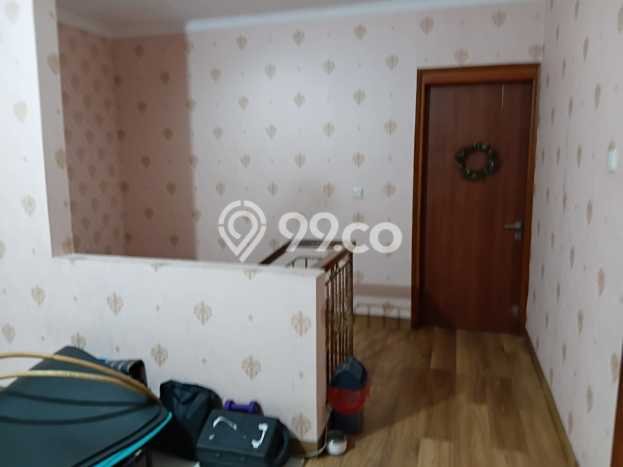 Rumah Mewah LB 128m2 Siap Pakai Desain Elegan di Gading Serpong The Spring, Tangerang Rumah Mewah LB 128m2 Siap Pakai Desain Elegan di Gading Serpong The Spring, Tangerang