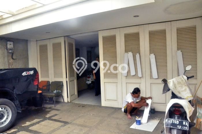 Ready to Use! Luxury House LT 945m2 Desain Modern di Kemang Ready to Use! Luxury House LT 945m2 Desain Modern di Kemang