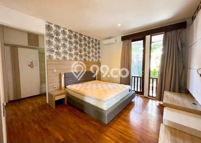 Ready to Use! Premium House LT 440m2 Desain Modern di Gatot Subroto Ready to Use! Premium House LT 440m2 Desain Modern di Gatot Subroto