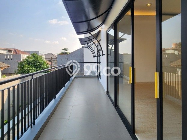 Dijual Rumah Premium dengan Fasilitas Sekitar Lengkap di Cilandak, Jakarta Selatan Dijual Rumah Premium dengan Fasilitas Sekitar Lengkap di Cilandak, Jakarta Selatan